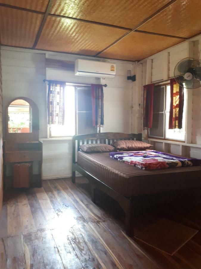 Baan Bar Cafe Hotell Mae Chaem Eksteriør bilde